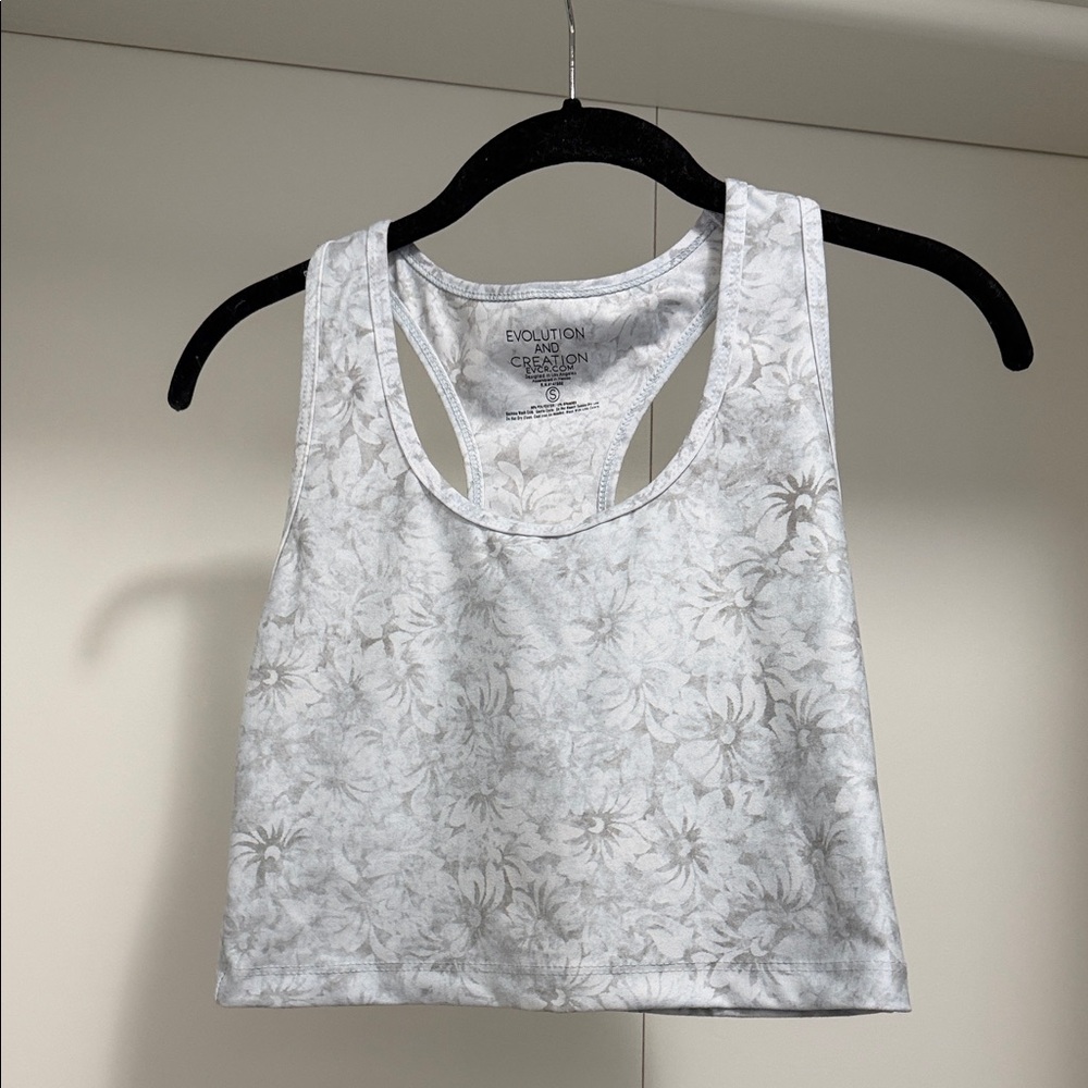 Evolution and Creation Women's Gray Floral Crop Top